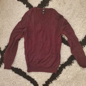 3 for $15 w/ free shipping // H&M Deep Burgundy/Maroon V neck Sweater